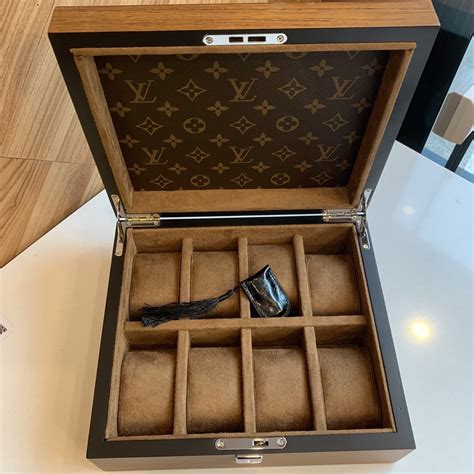 louis vuitton 8 watch case.